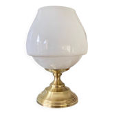 Lampe de table globe en verre opaline ancienne blanche et pied en laiton