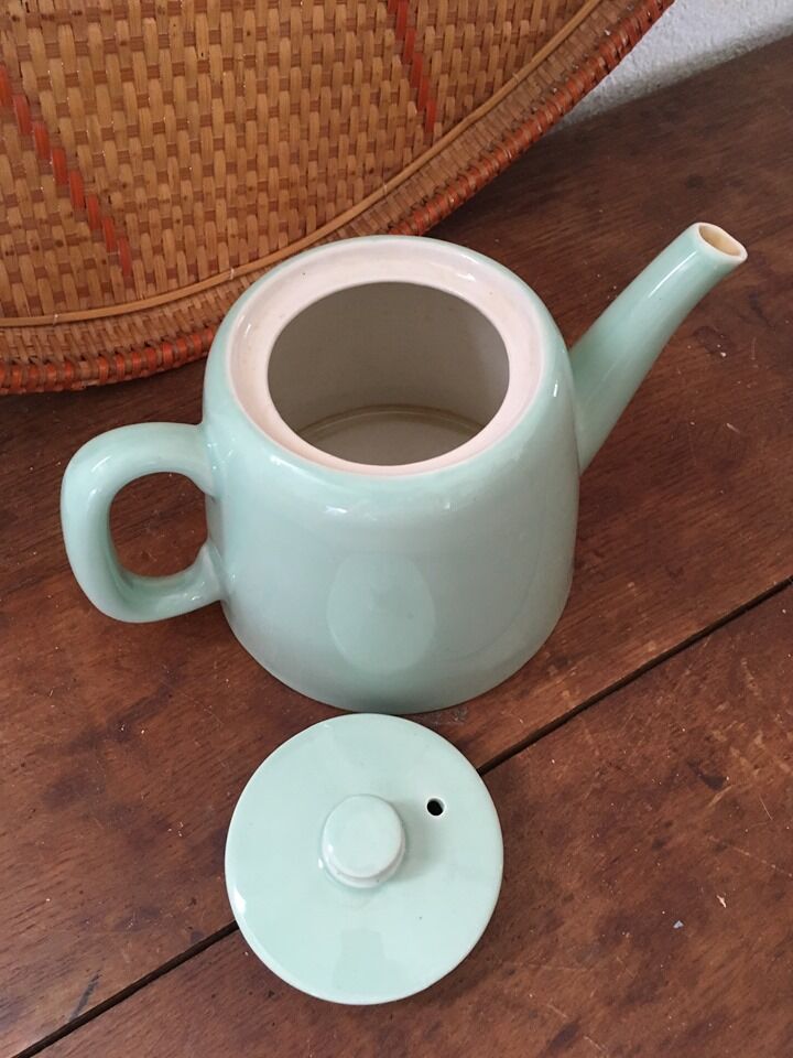 Celadon green thière