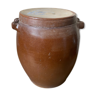 Old stoneware grease pot and its lid