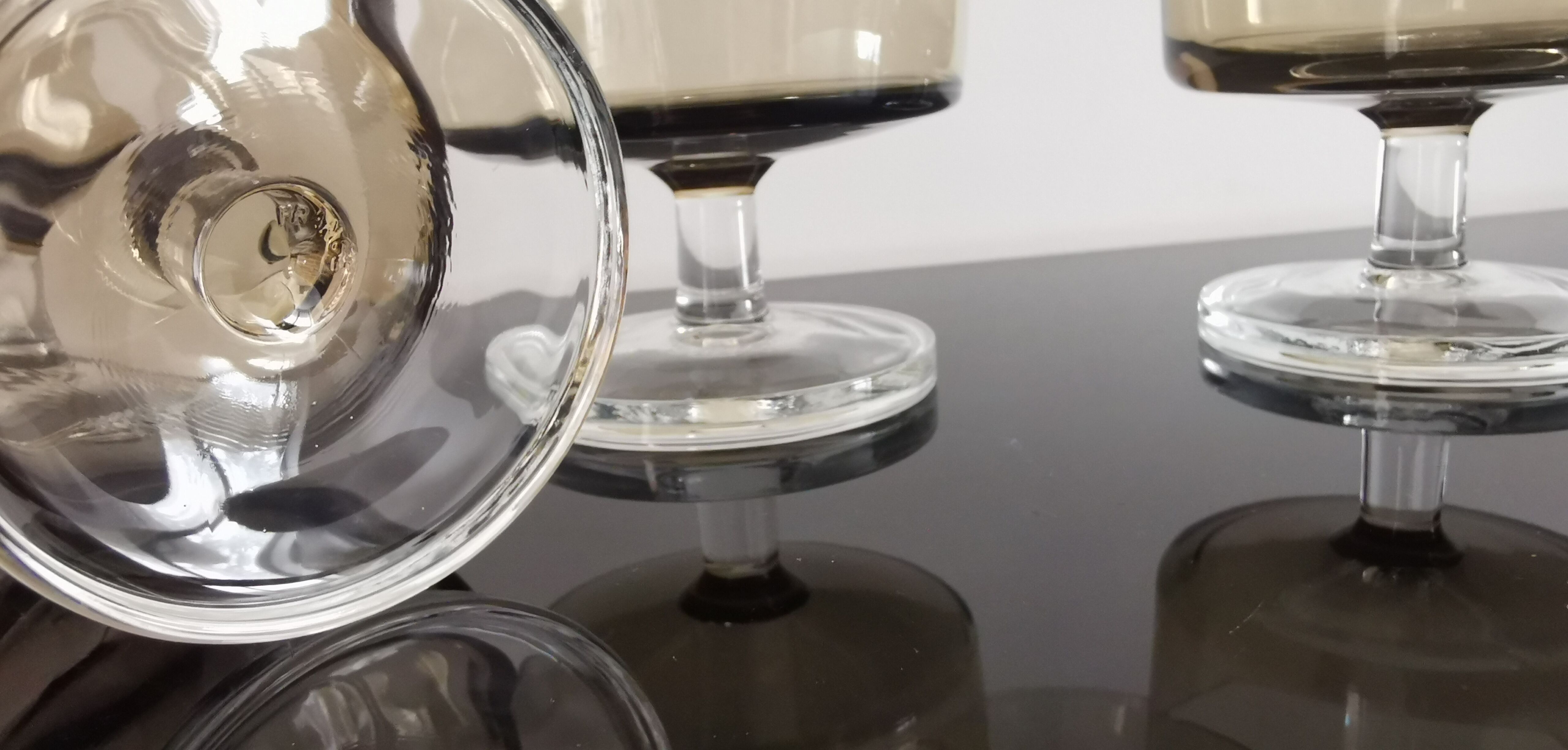 Set of 8 glasses of cavalier Luminarc smoked vintage 70'S champagne