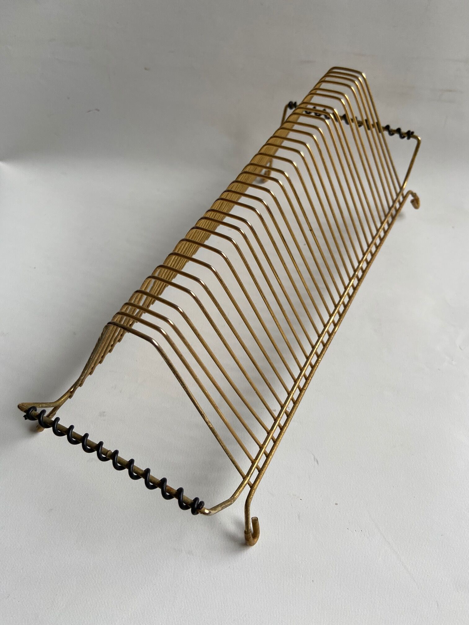 Gold metal and black scoubidou vinyl holders