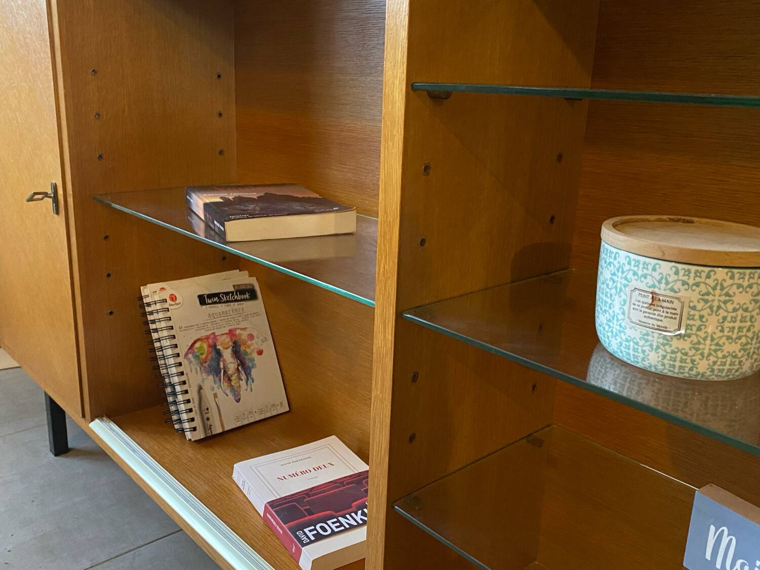 Vintage sideboard (shallow)