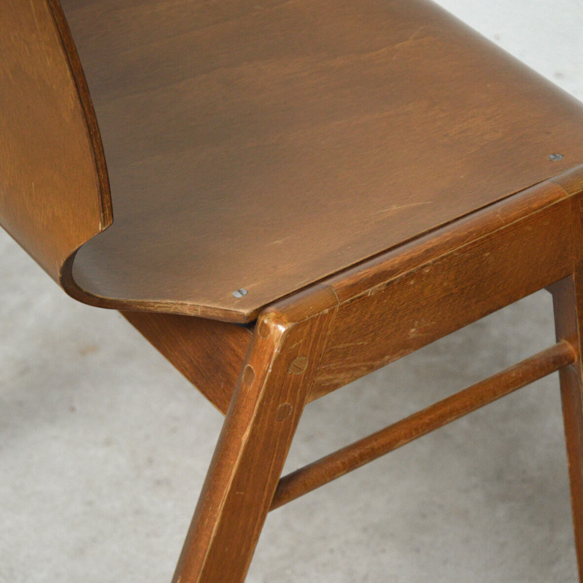 Series of 8 compass foot chairs