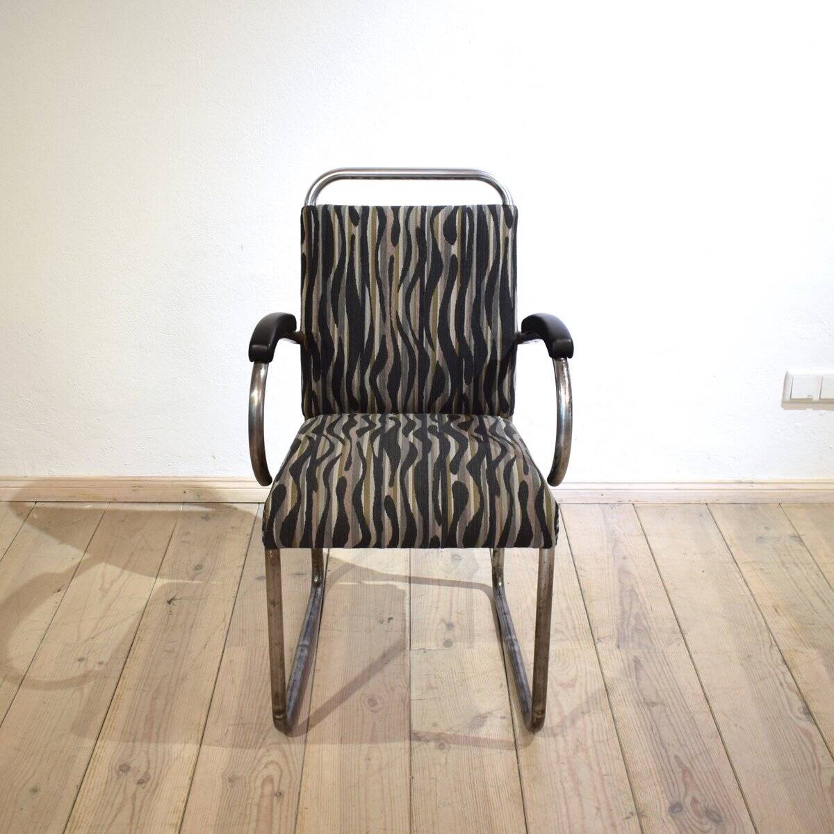 Art Deco German Tubular Steel Cantilever Armchair, 1920s