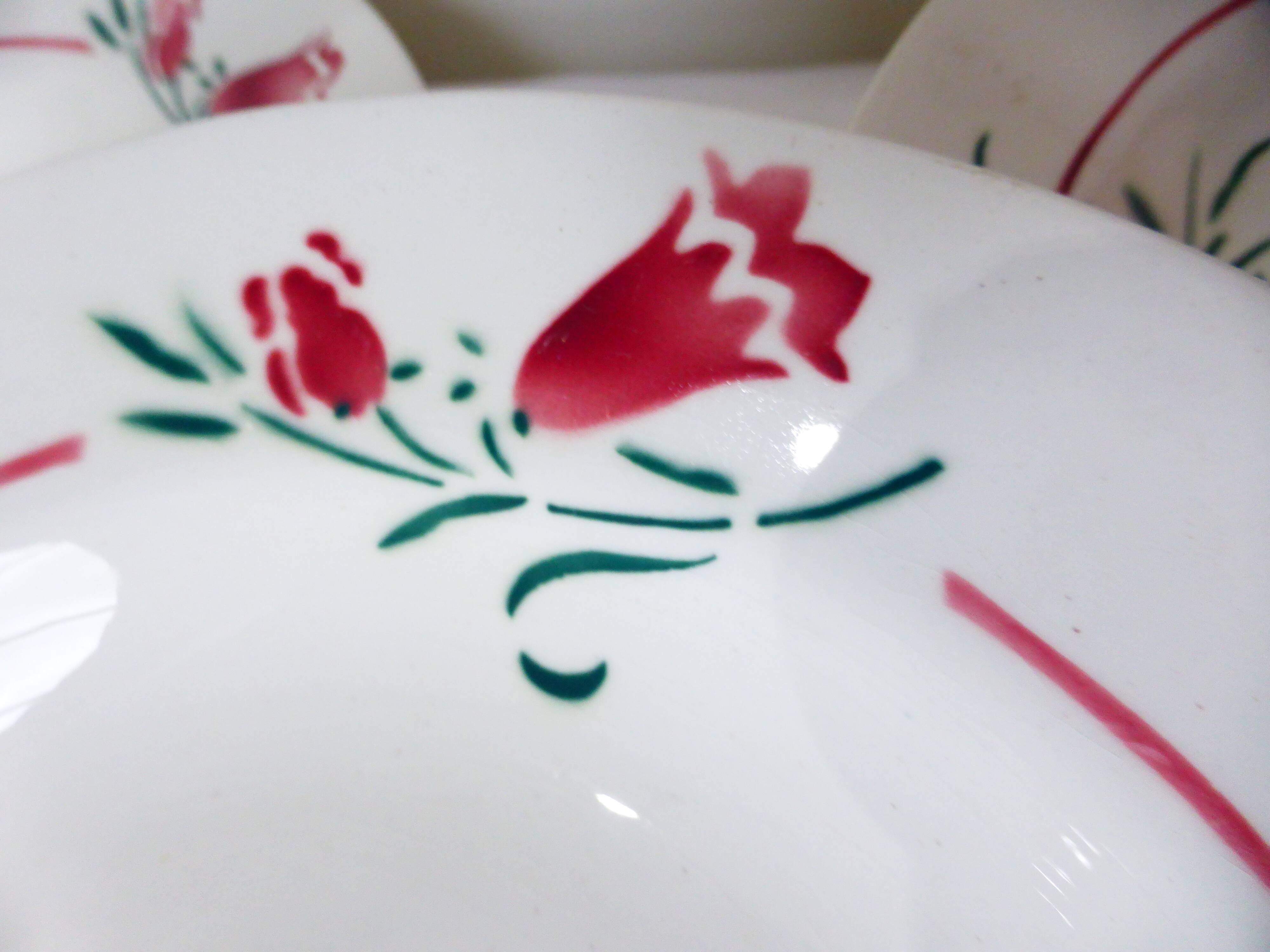 5 hollow plates of St Amand model Peg