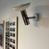 Wall light in metal and chrome-plated plastic