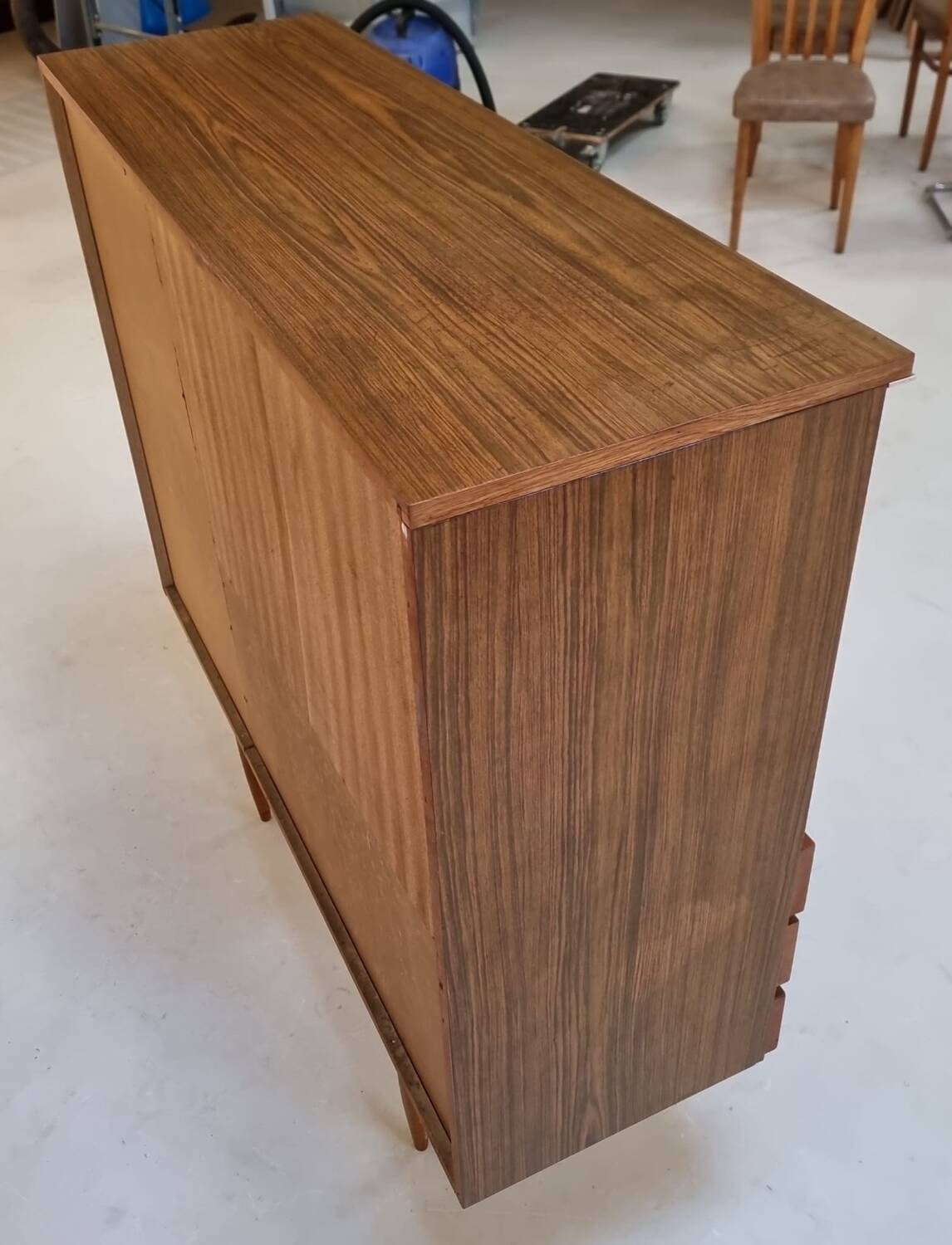 Vitrine du milieu du siècle