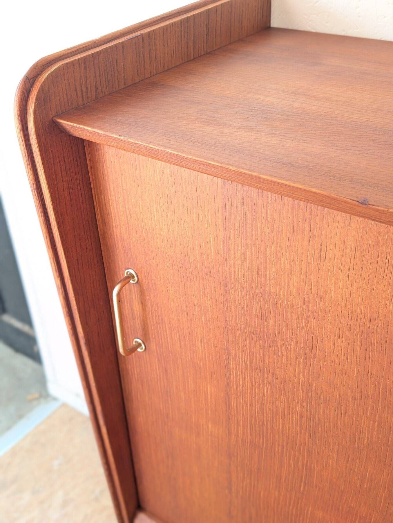 Oak furniture SAM from the 1950s.