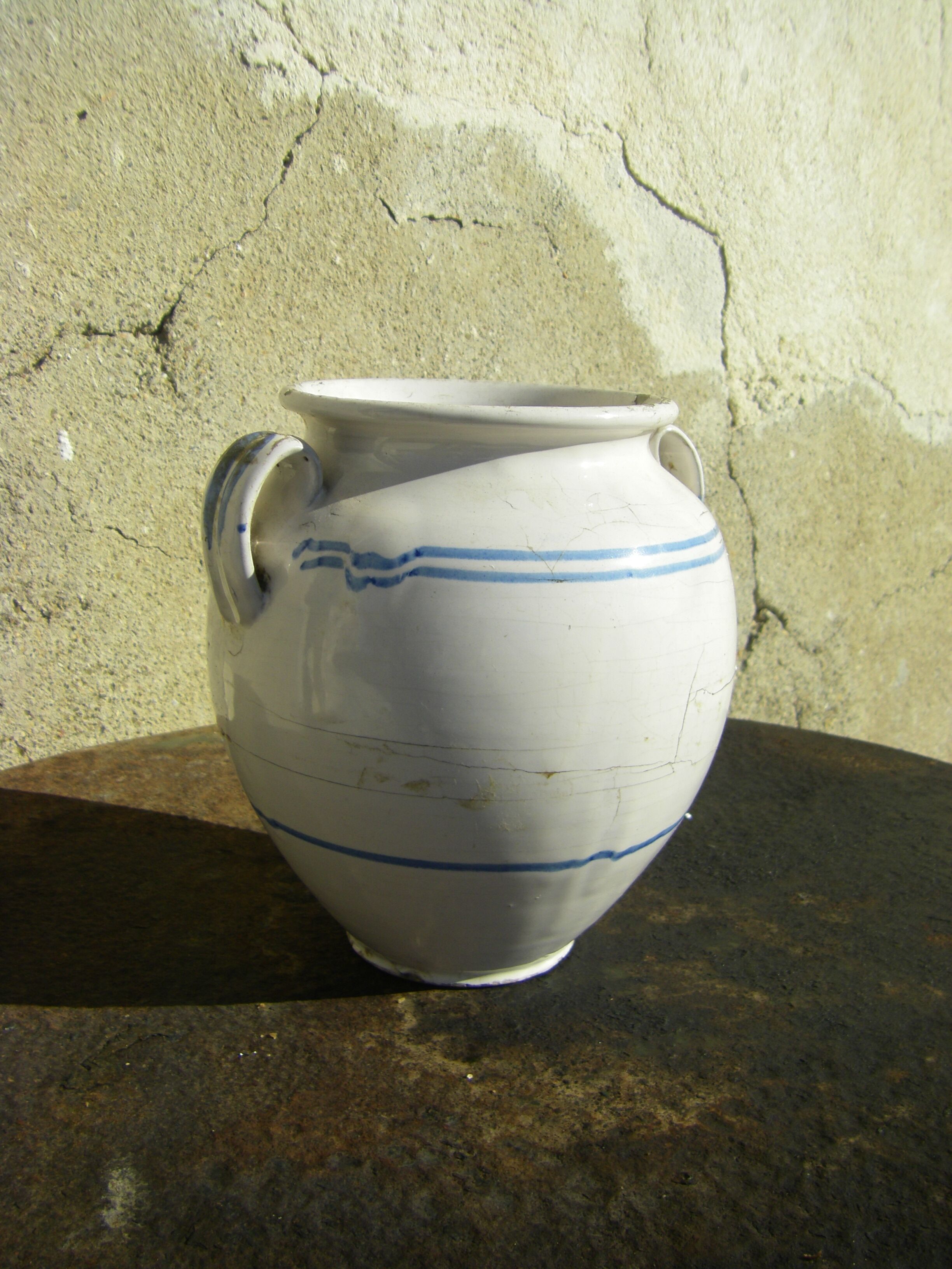 Ceramic pot