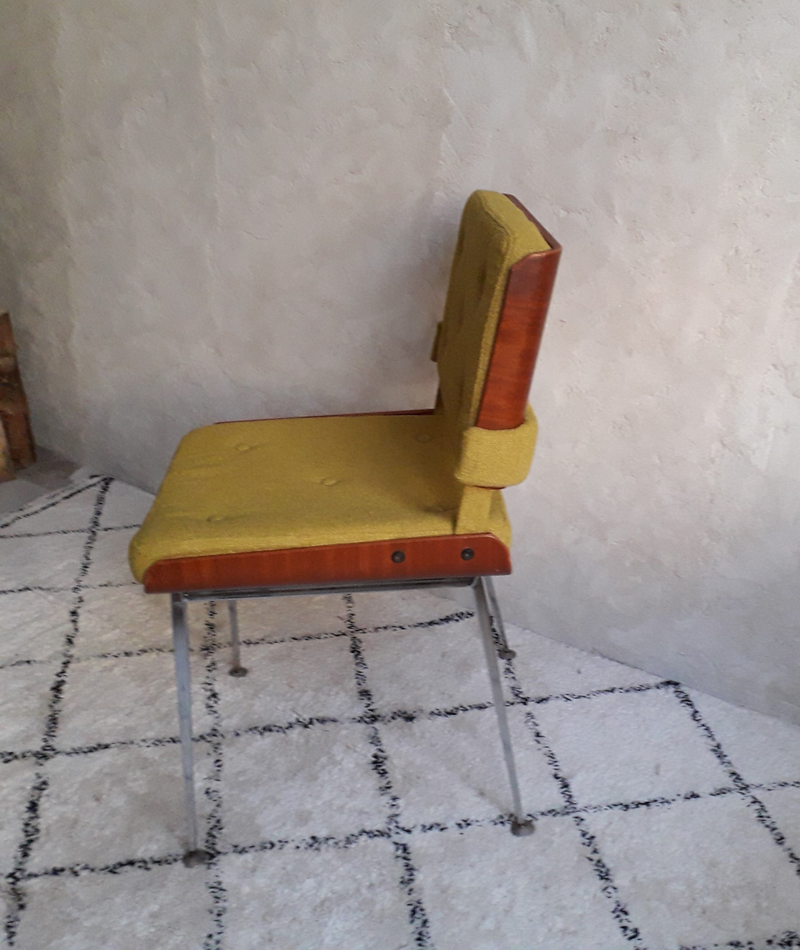 Modern'tub chair from Marcom