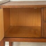 Tables de chevet des années 1920