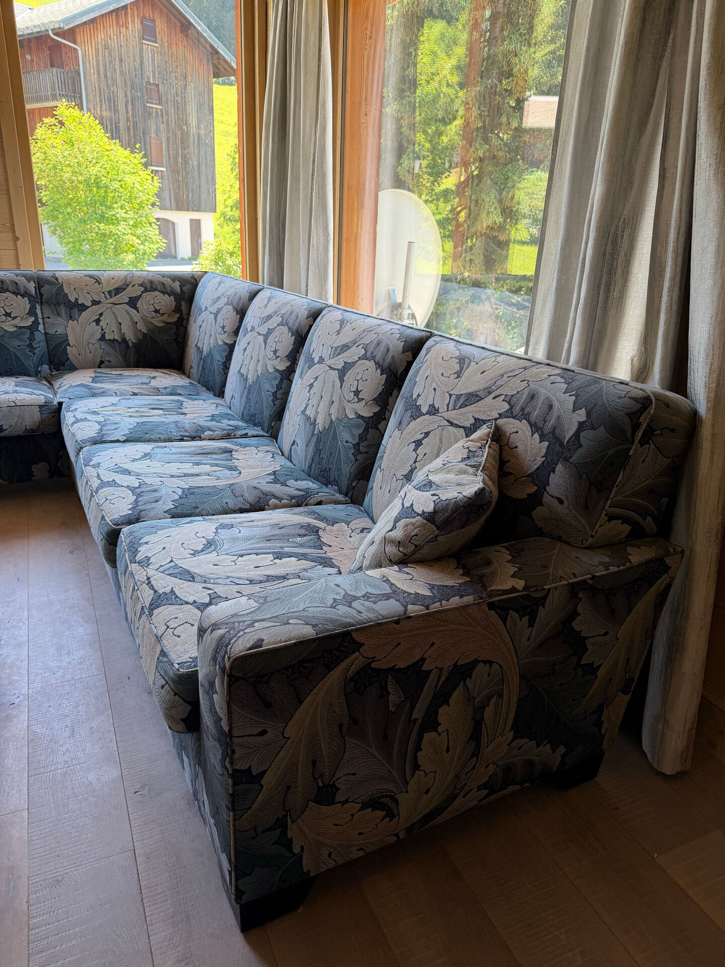 Kingcome Sofas corner sofa for 8 people