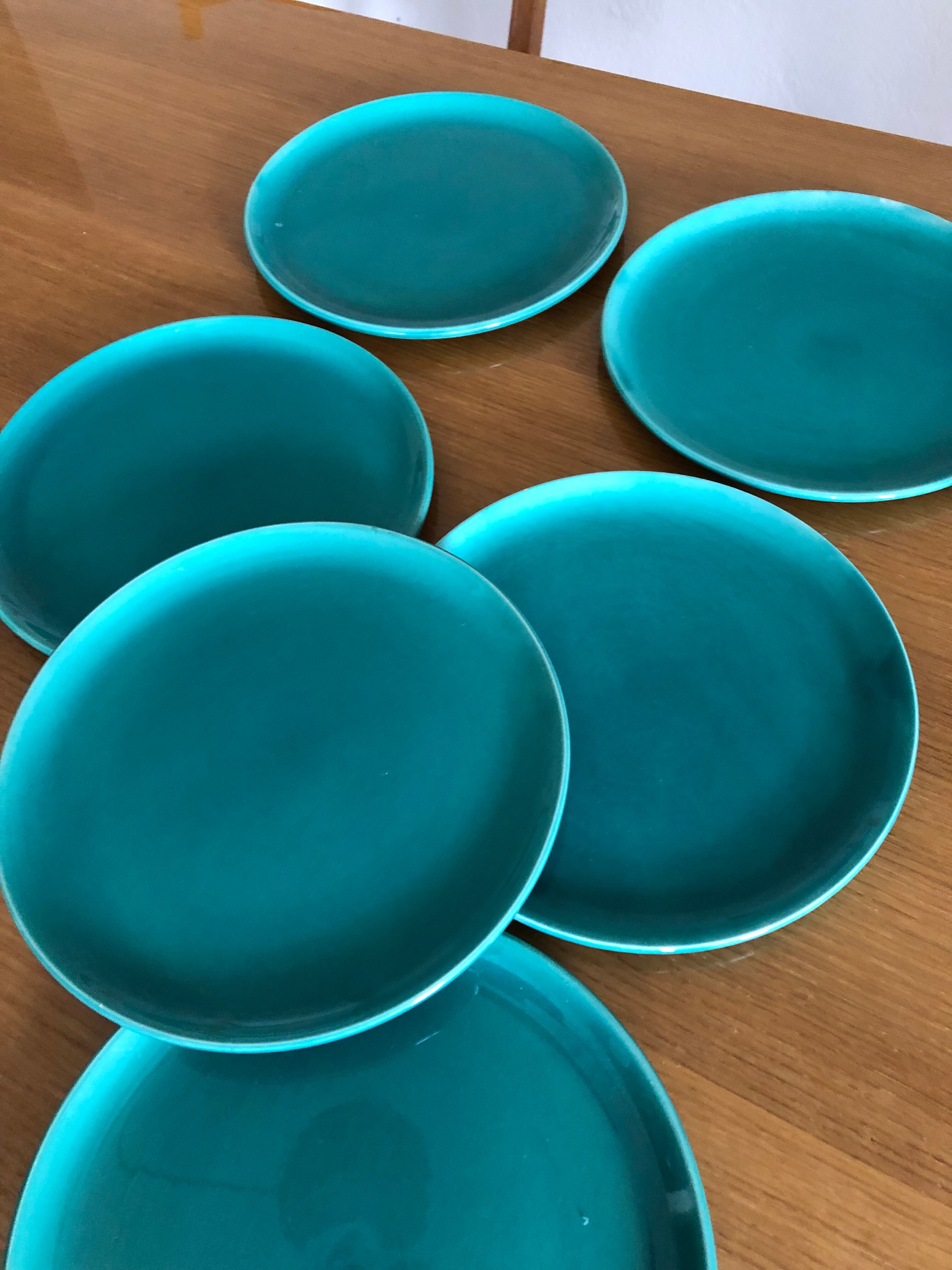 6 vintage flat earthenware plates