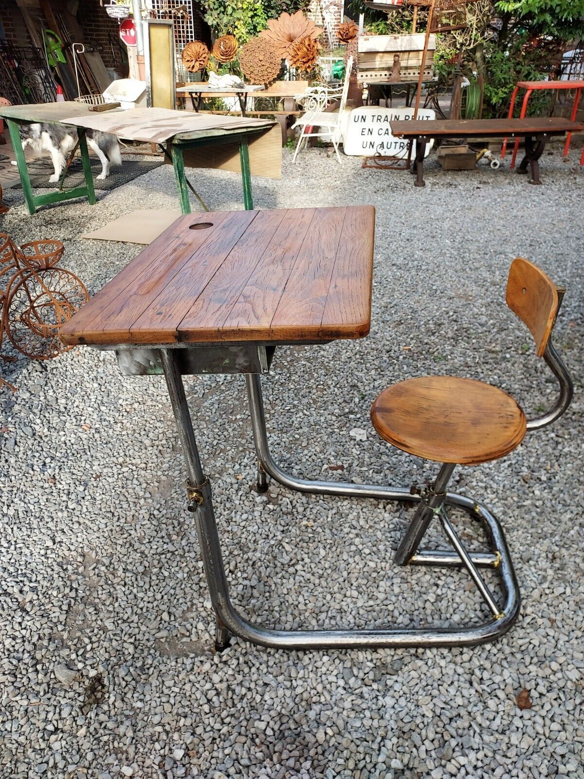 Vintage school desk in iron and wood