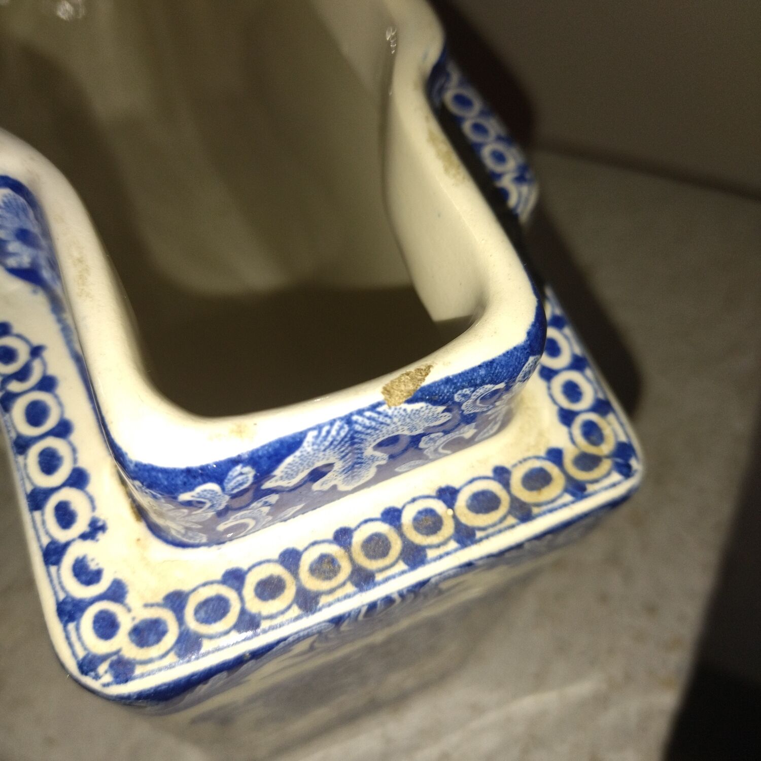 Vase in earthenware of Gien