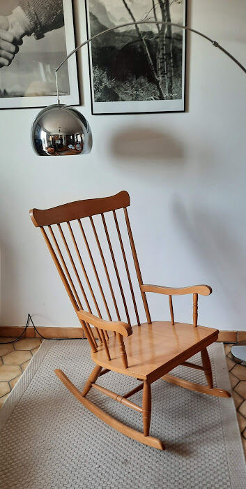Vintage rocking-chair