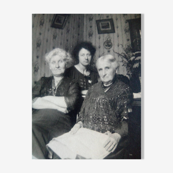 Photographie années 20, Trois femmes posant pour une photo, Madame Lechanteur