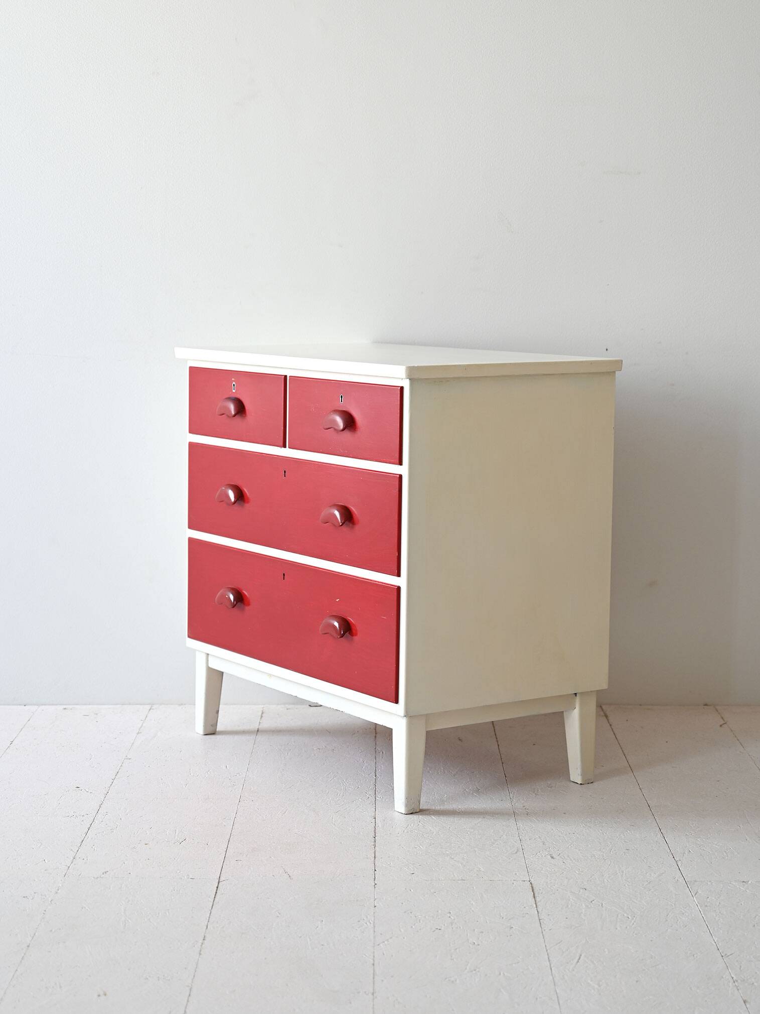 Vintage lacquered wood chest of drawers