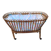 Lit en rotin vintage a roulettes berceau