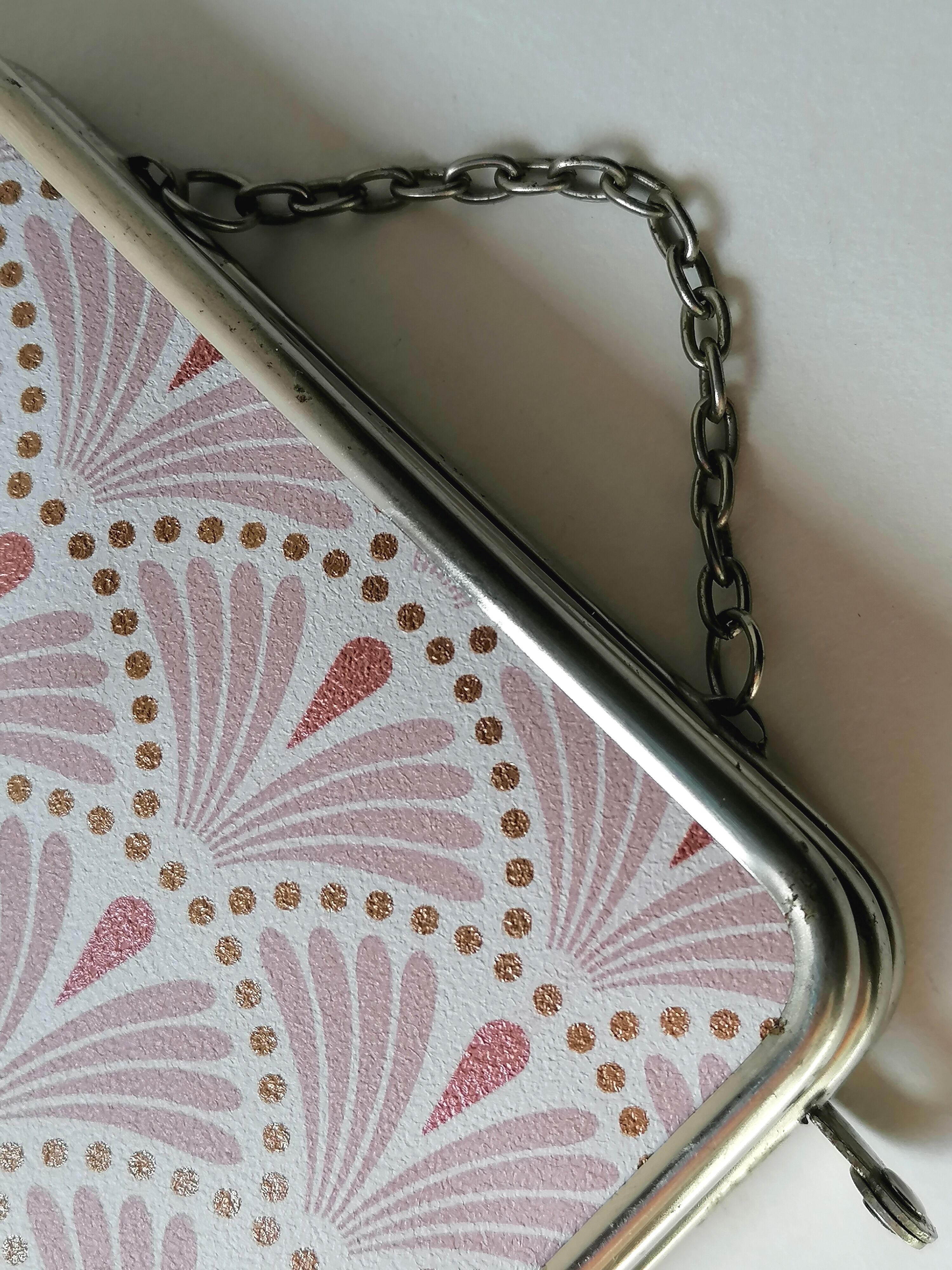 Mirror tryptic barber