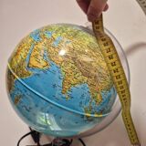 Vintage illuminated globe. Ideal for decoration or for an office.