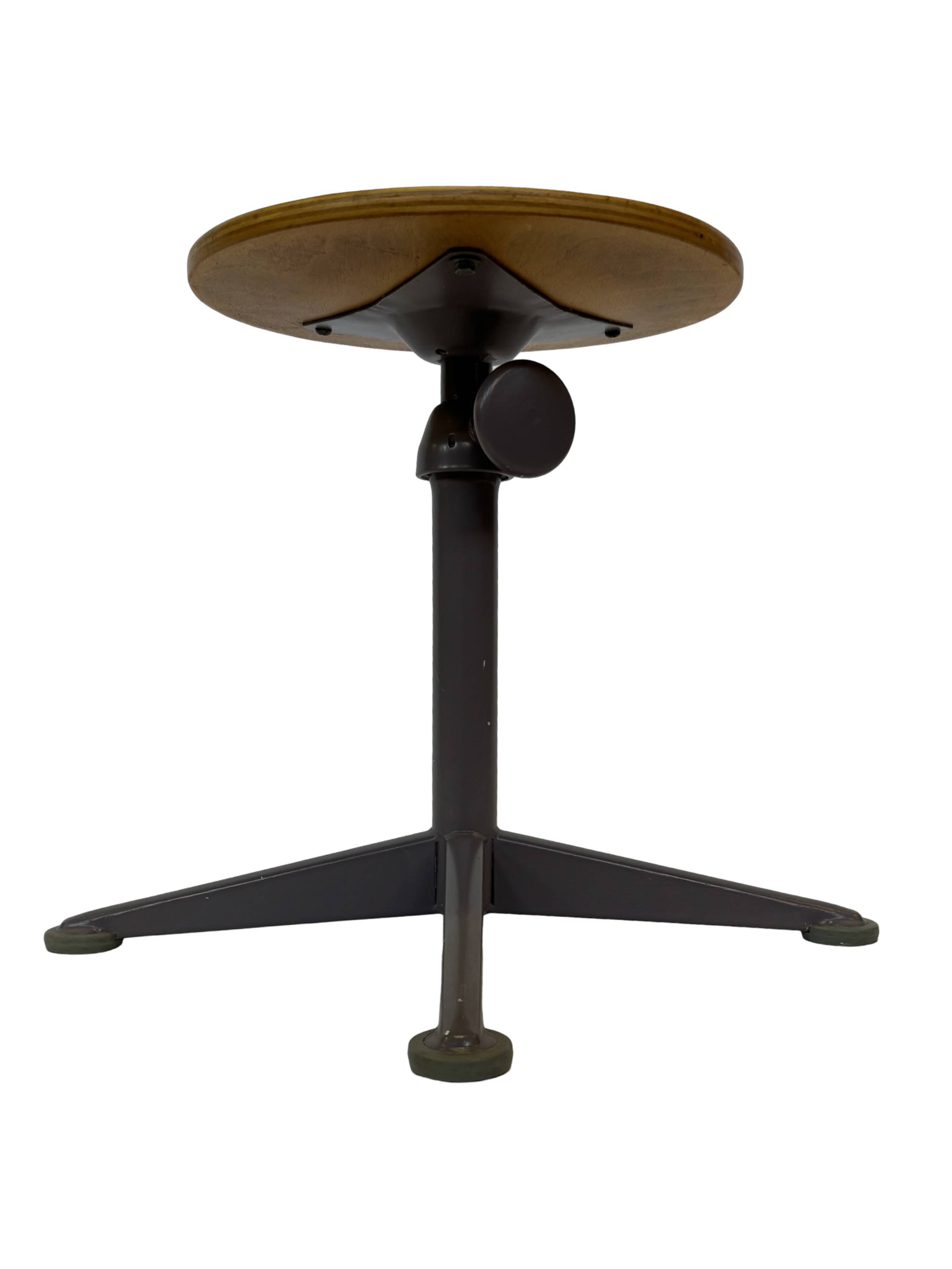 Vintage  Friso Kramer stool working chair by for Ahrend de Cirkel