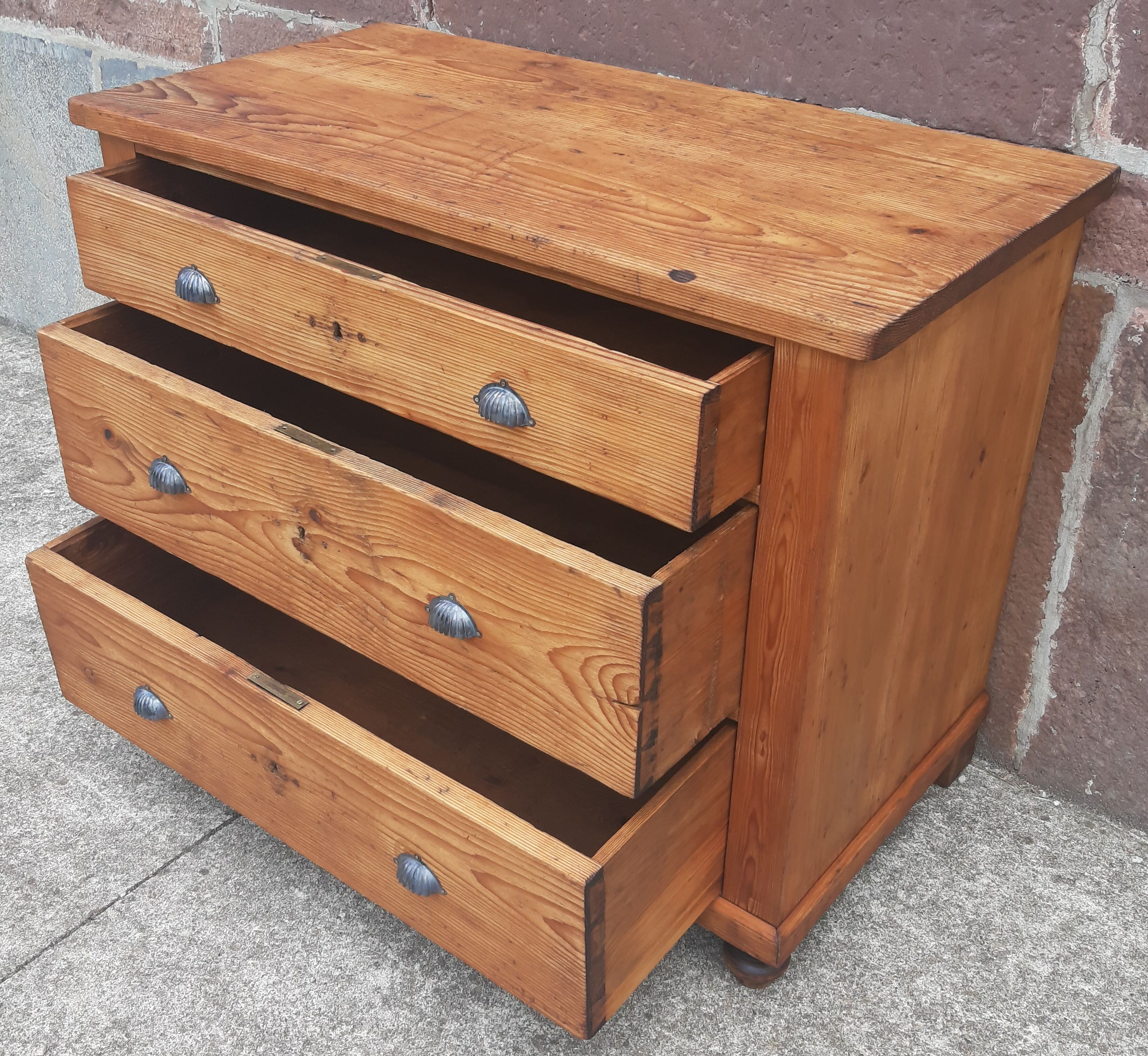 Solid pine chest of drawers