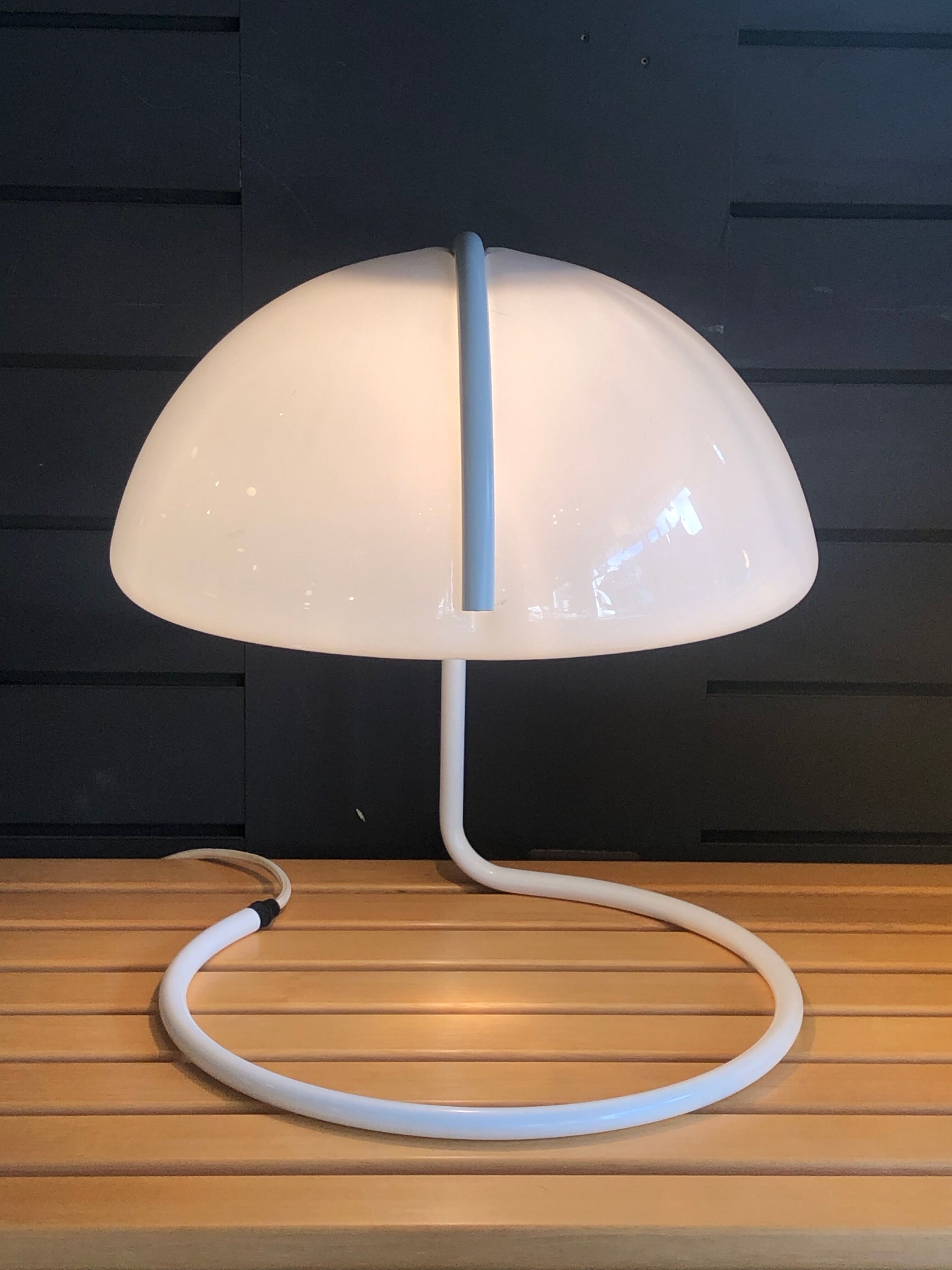 Luigi Massoni's "Conchiglia" lamp for Harvey Guzzini