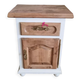 Table de chevet en hêtre