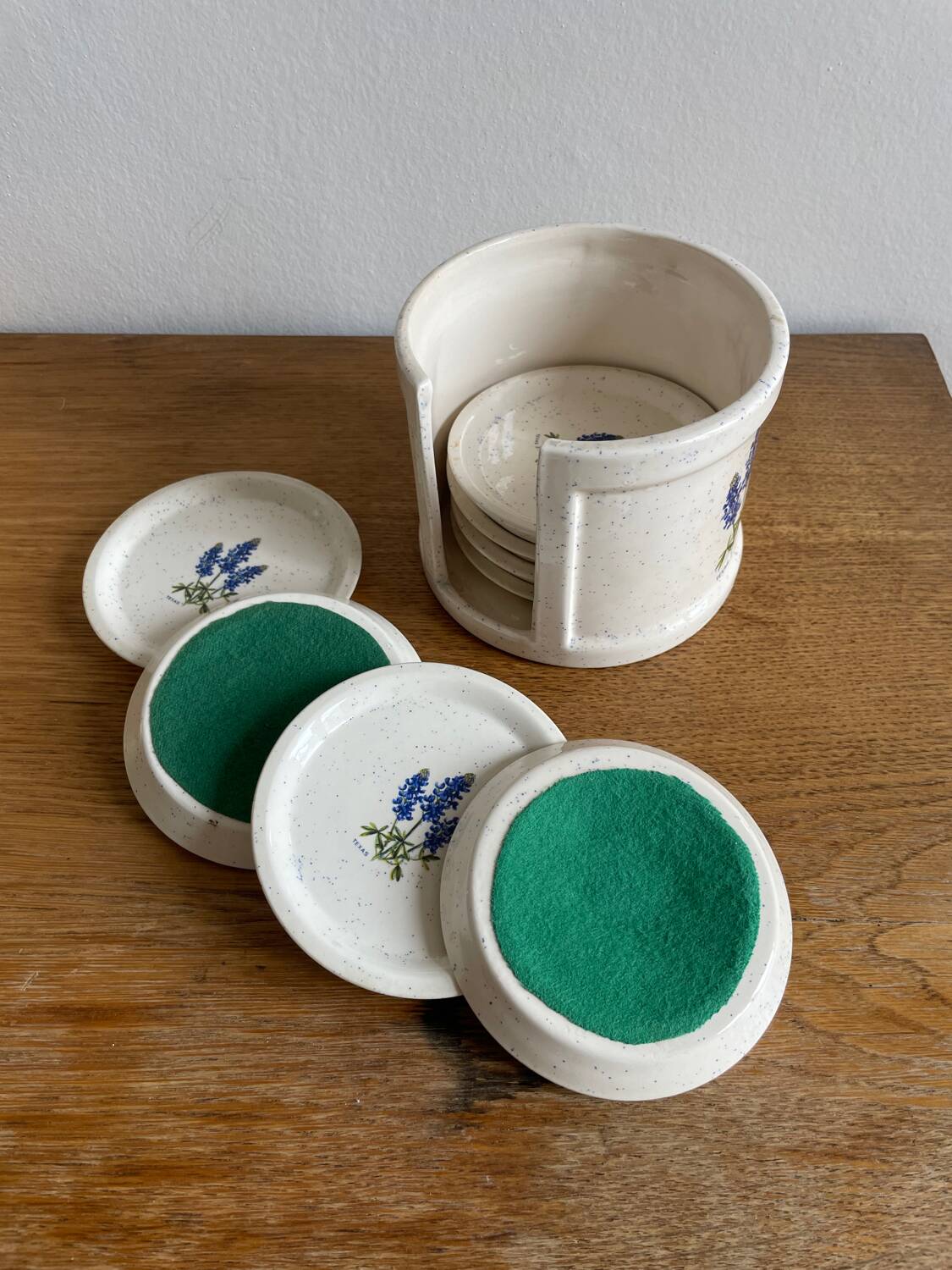 Under ceramic glasses and storage