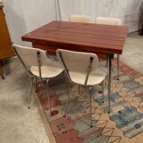 Formica table with 4 skai chairs