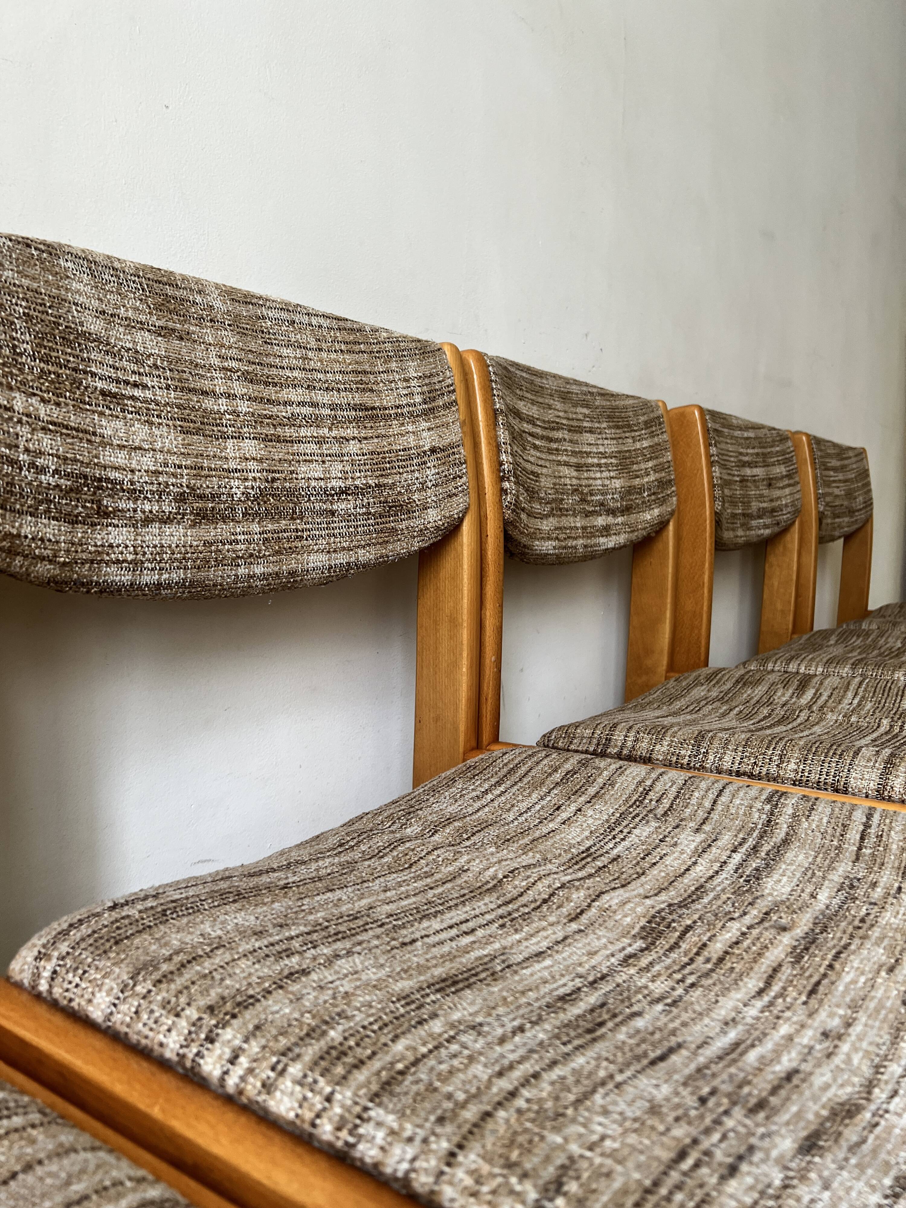 Set of 6 mid-century chairs in honey wood and tweed, 1970 design by dlg Regain.