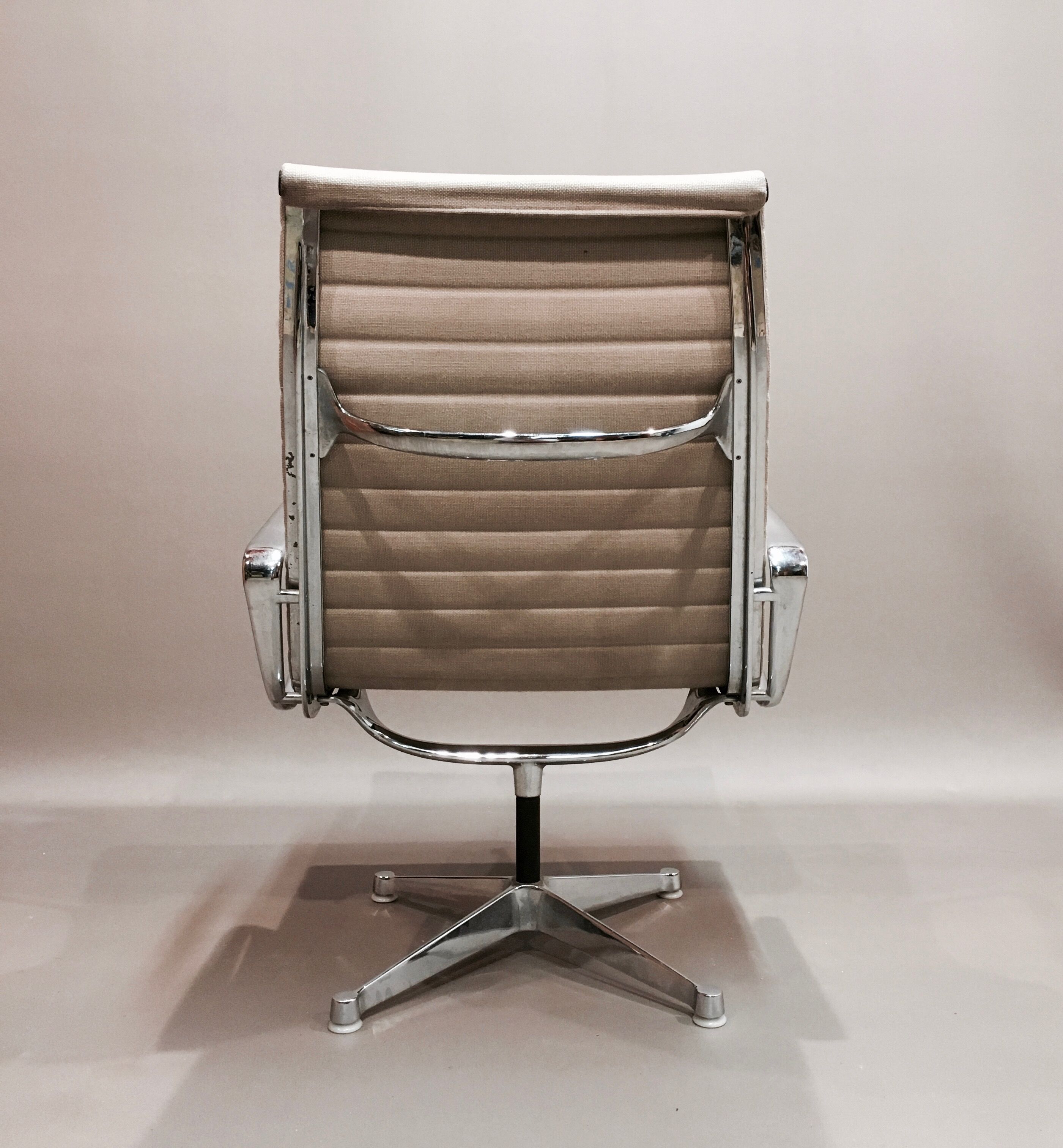 EA116 armchair by Charles and Ray Eames