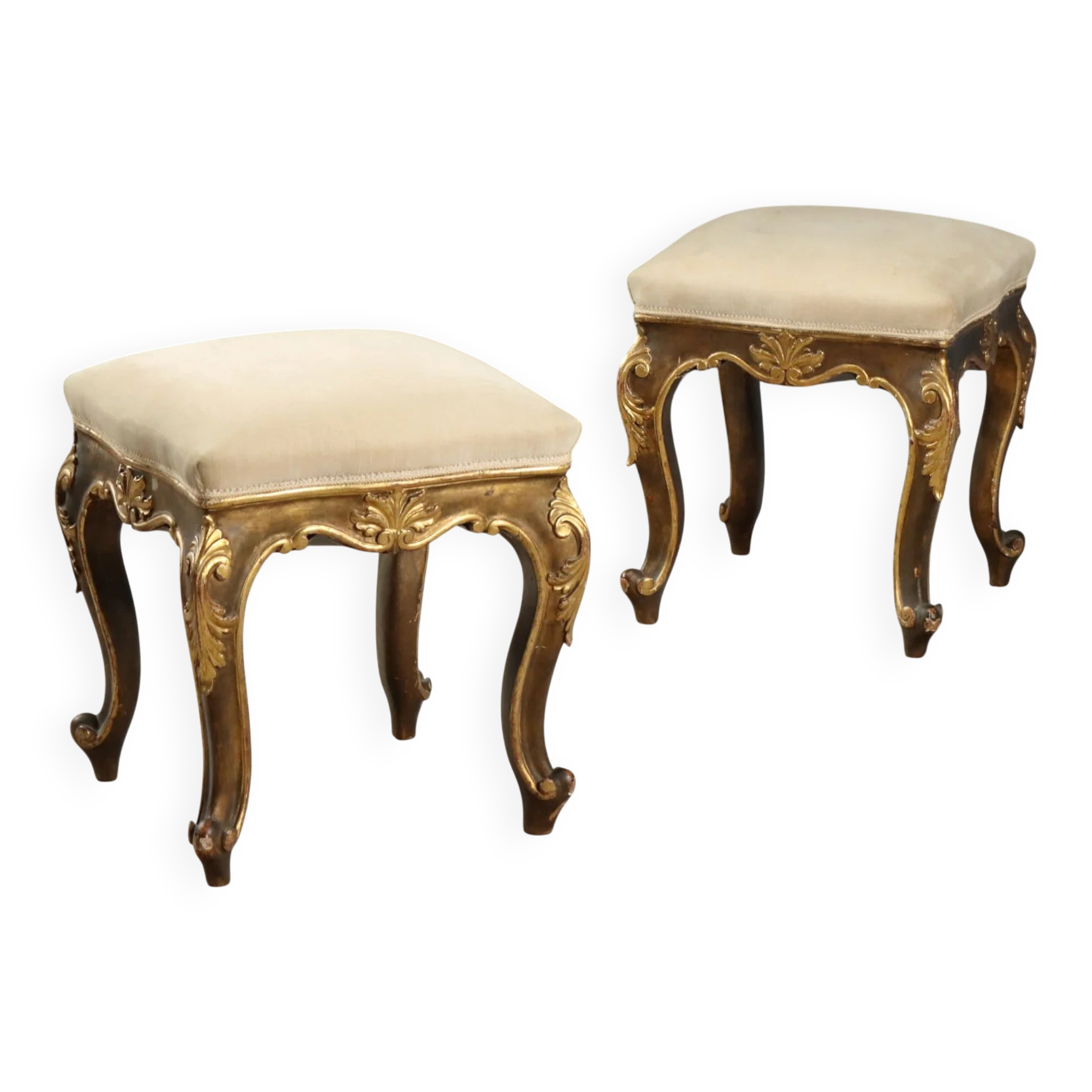 Paire de tabourets éclectiques anciens en bois sculpté et doré, XIXe siècle