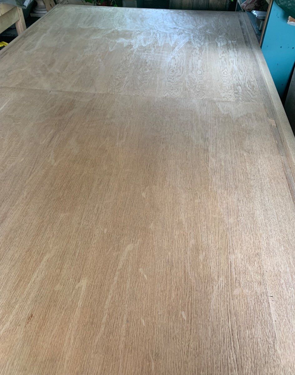 Bank oak table