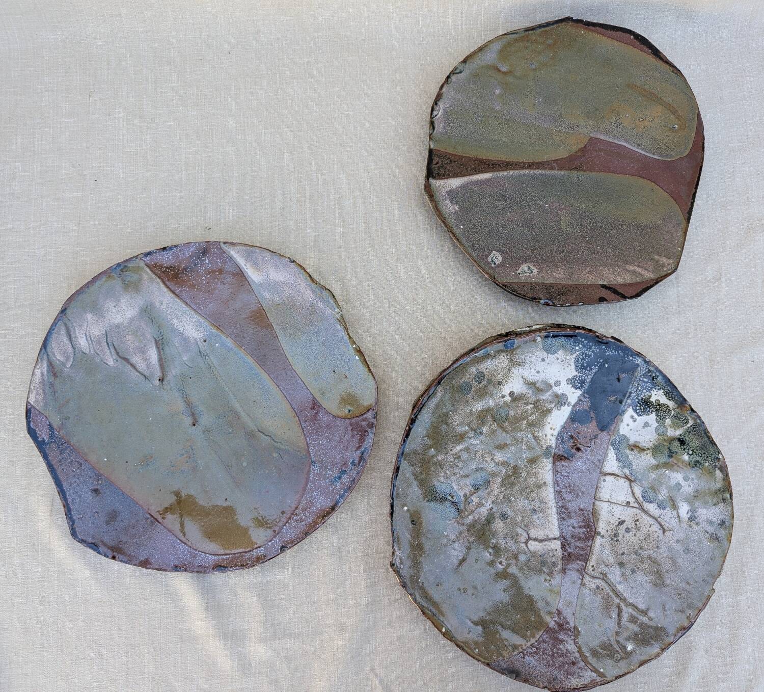 Georges Sybesma three stoneware ceramic dishes circa 1990/2000