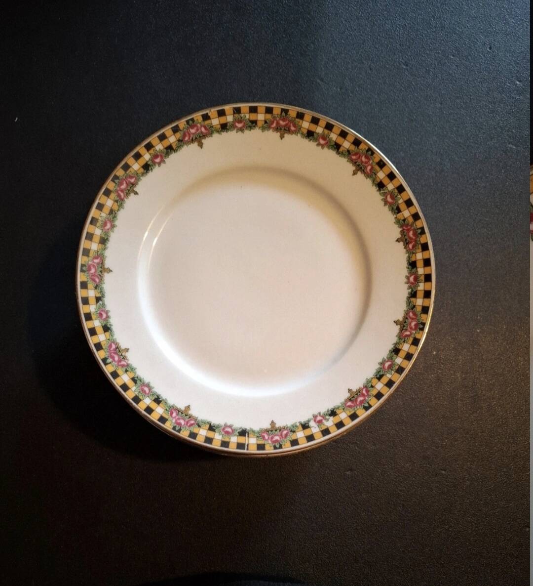 Fine porcelain dessert plates
