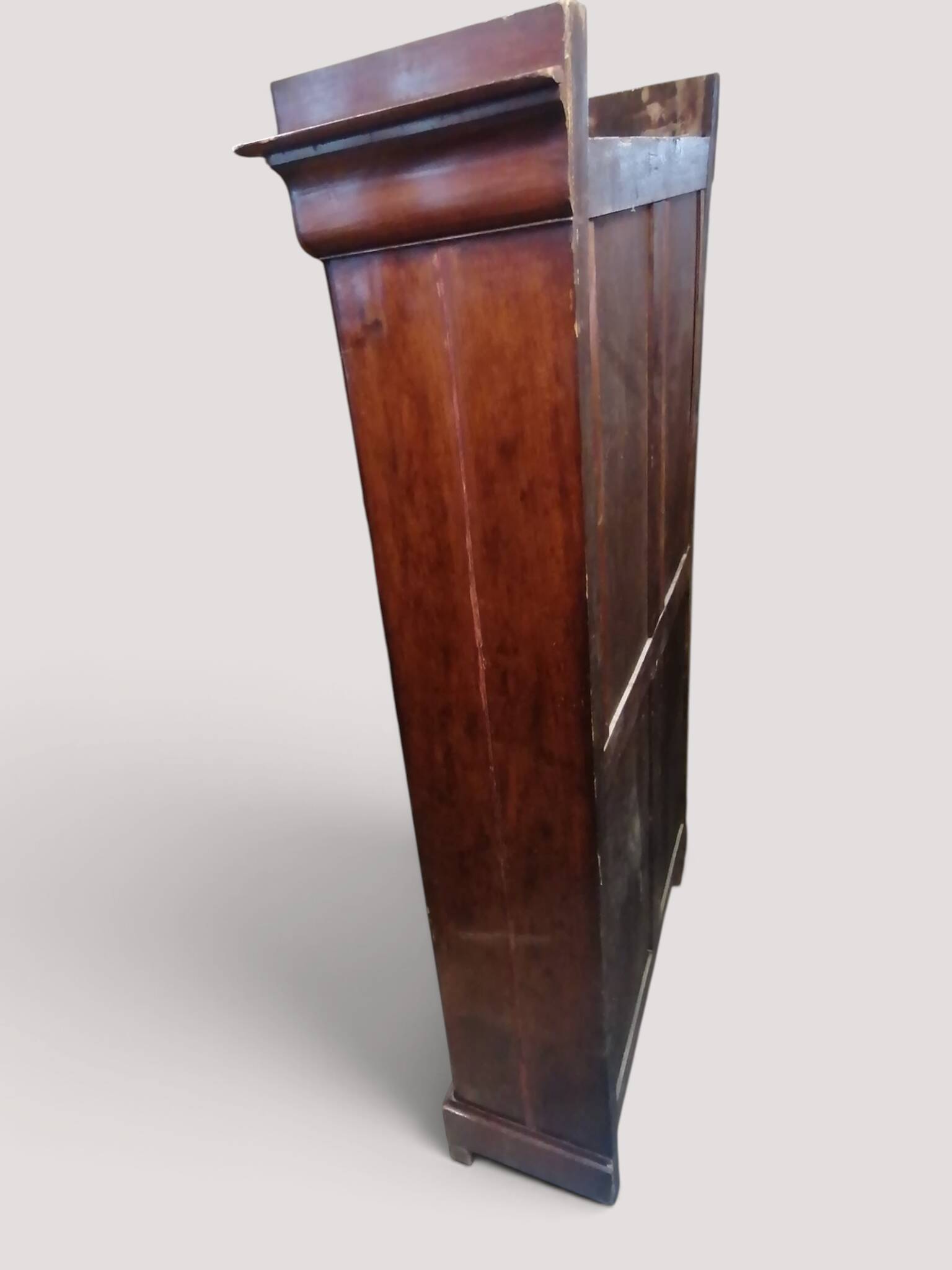 Antique mahogany veneer display cabinet from the 19th century - Louis Philippe style