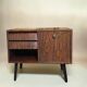 Buffet en palissandre de style danois avec tiroirs