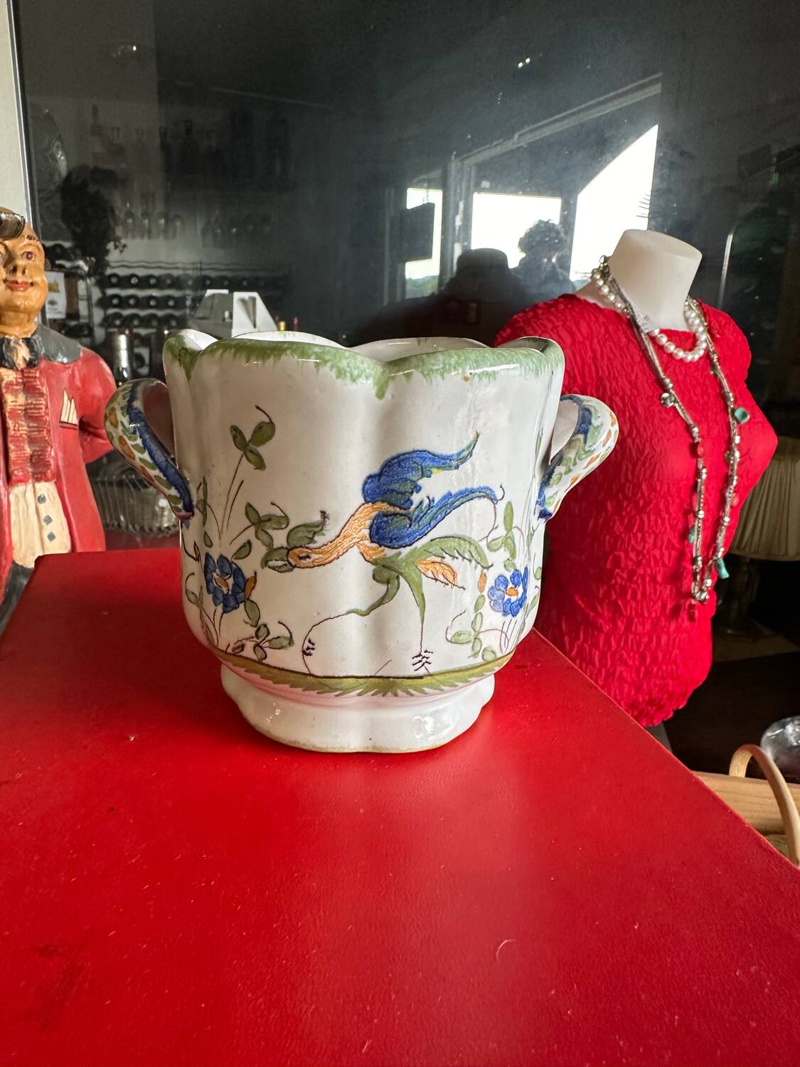 Pocket tray in moustiers