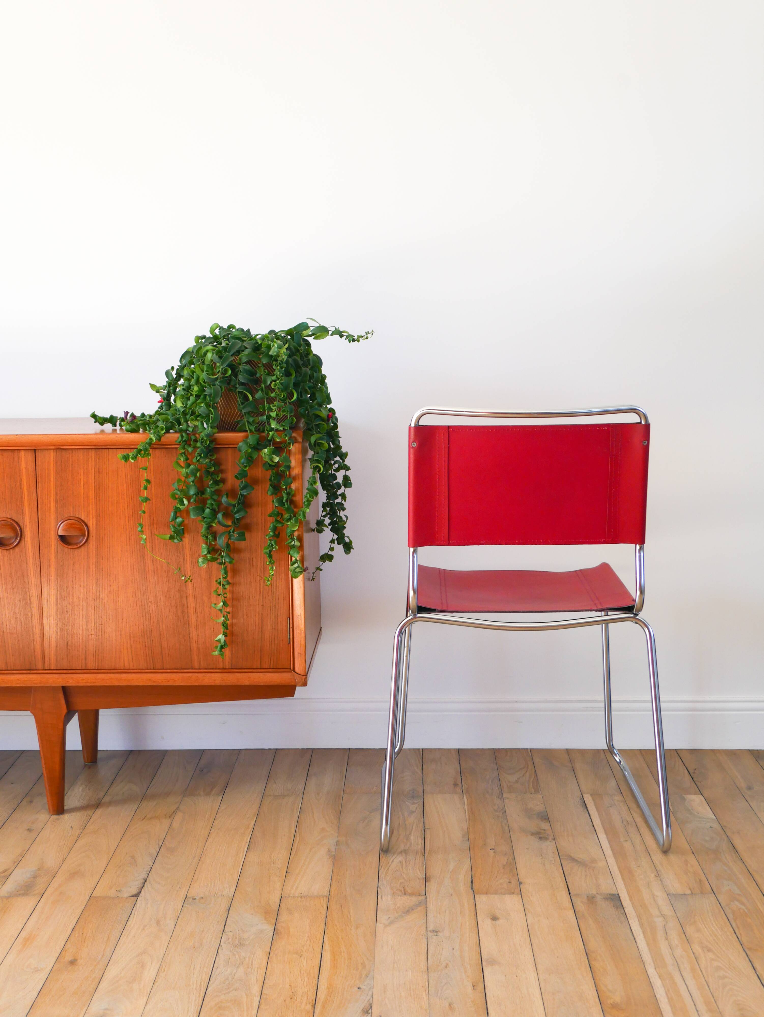 Set of 4 tubular chairs in Red Italy split leather, Design, 1970