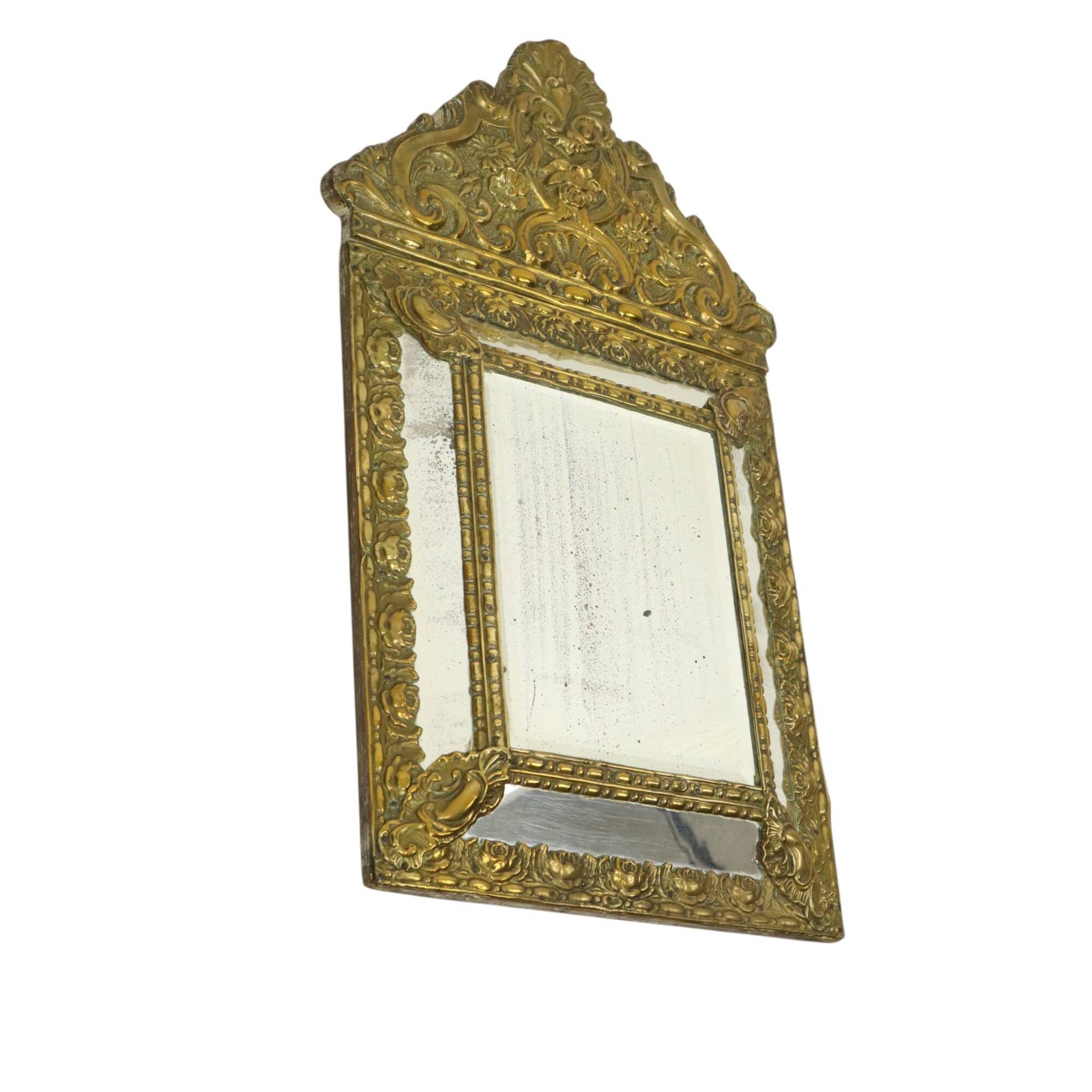 Ancien miroir à coussin repoussé facetté France