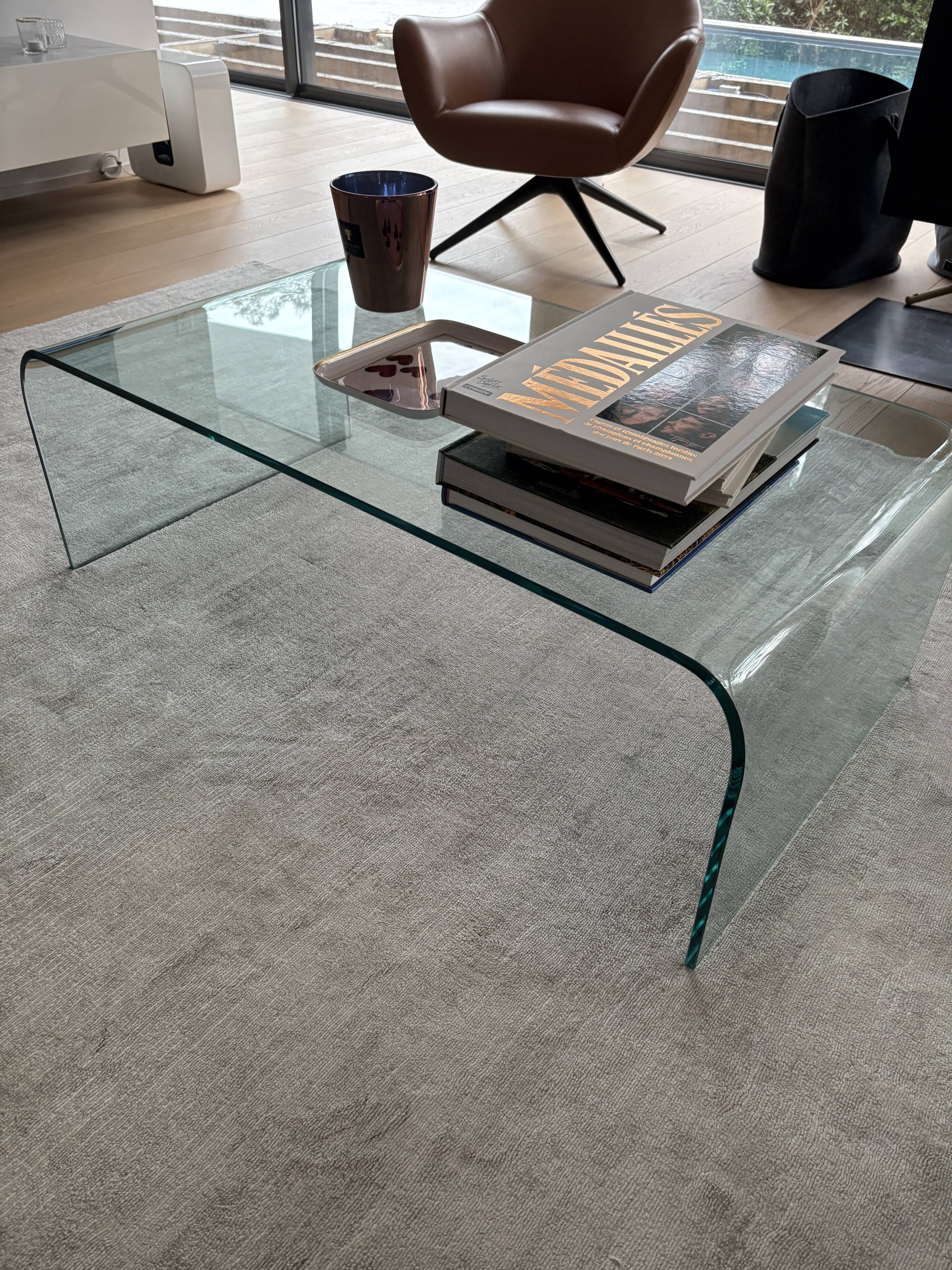 Tempered glass table Line Roset