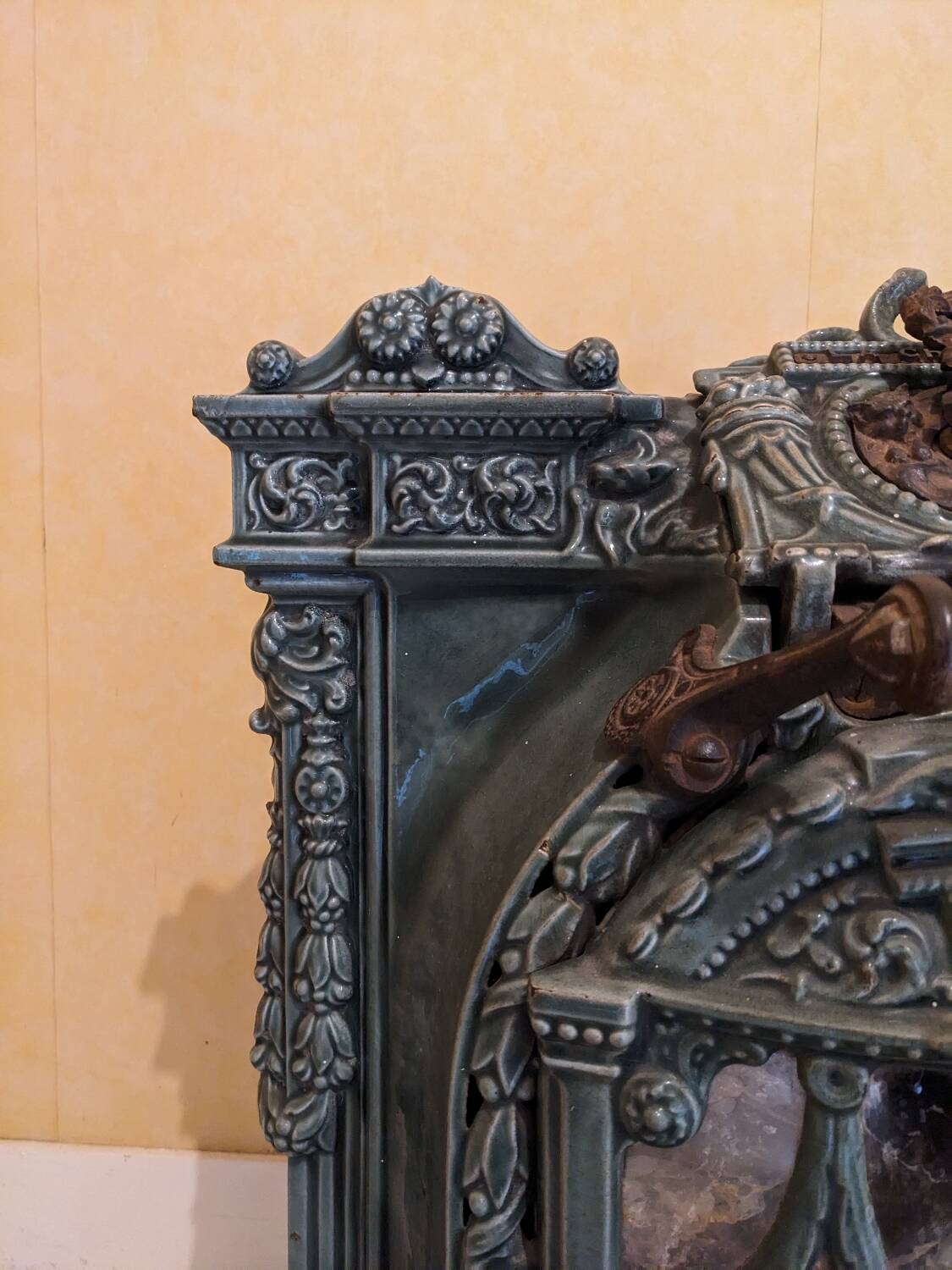 Mobile cast iron stove model "la chatte" designed by the French engineer Edmond Chaboche in 1883