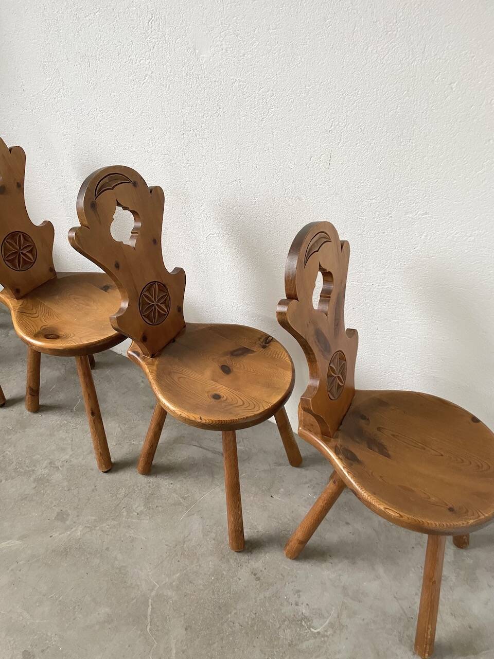 Set of 4 Savoyard pine chairs from the 60s