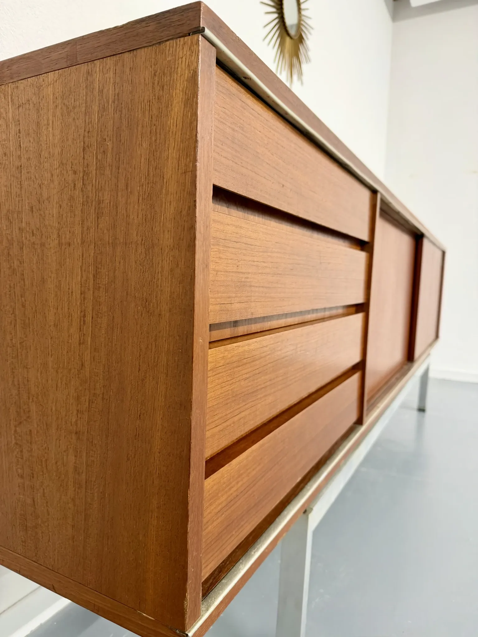 Large sideboard 1960s design Pieter De Bruyne V-Form vintage