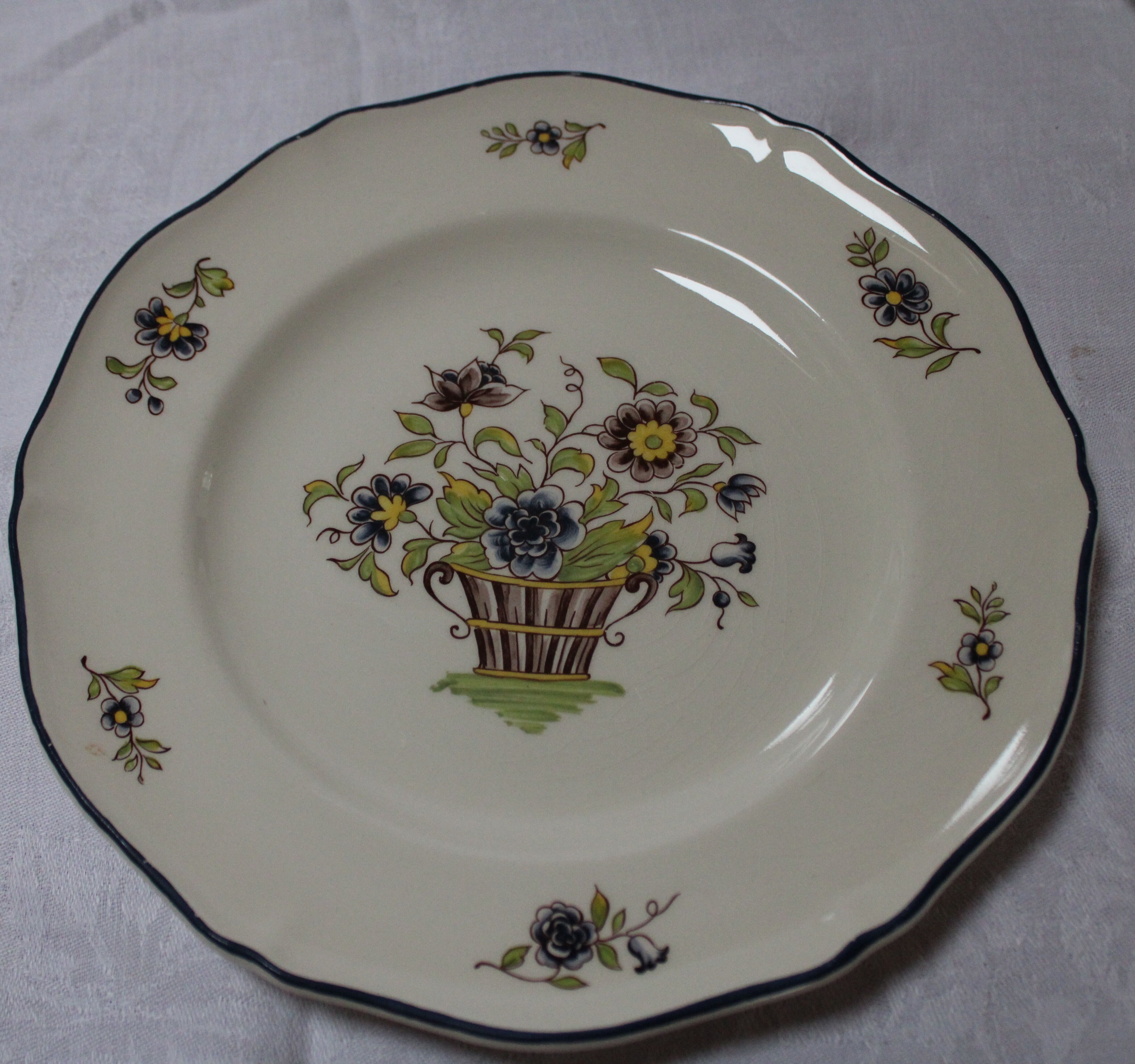 Lot of 6 St. Amand Old Delft Flat Plates