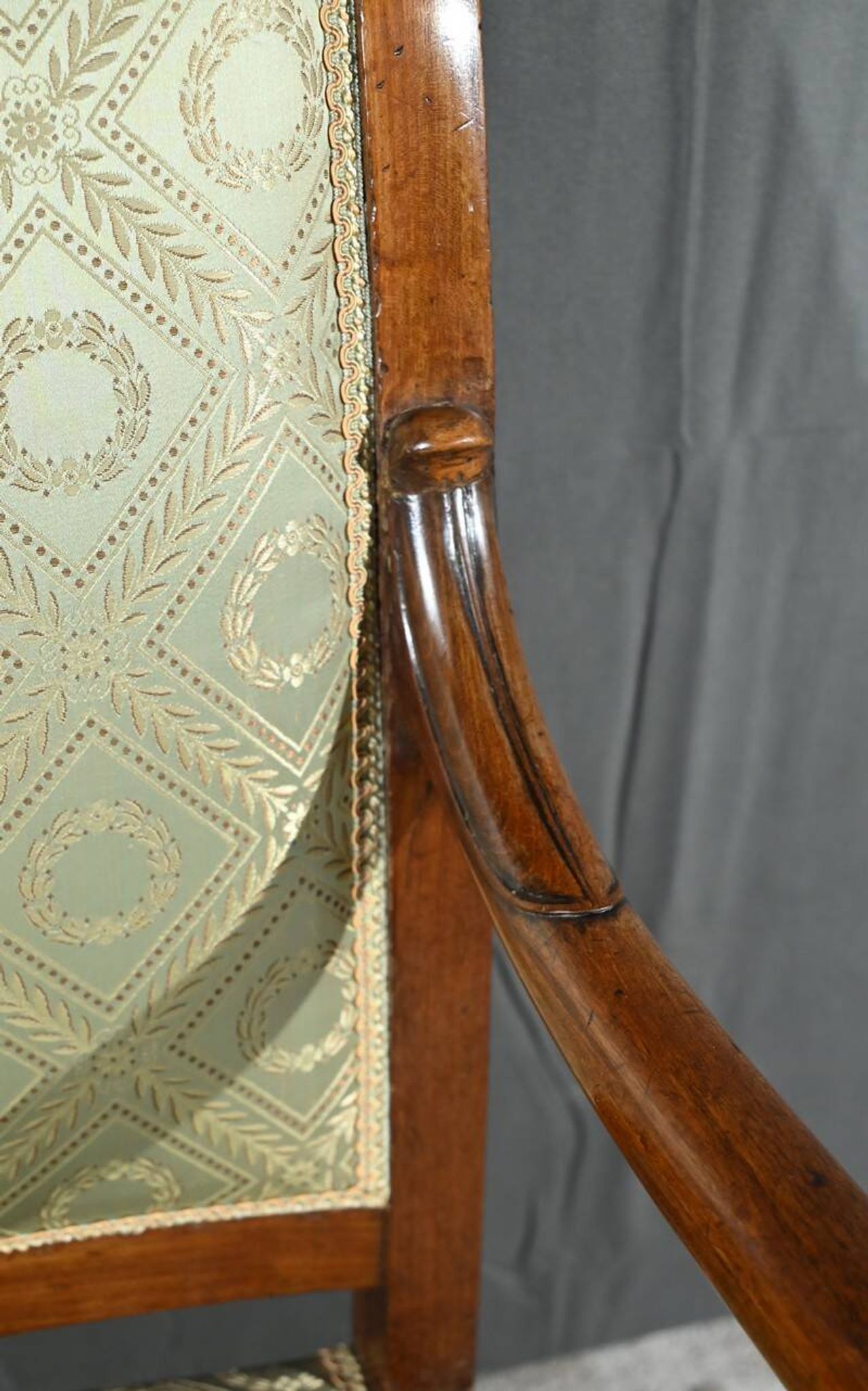 Pair of Crossed Armchairs in Mahogany, Restoration Period – Early 19th Century