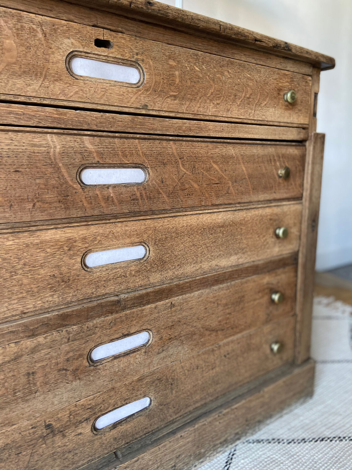 Oak professional furniture - Chest of drawers
