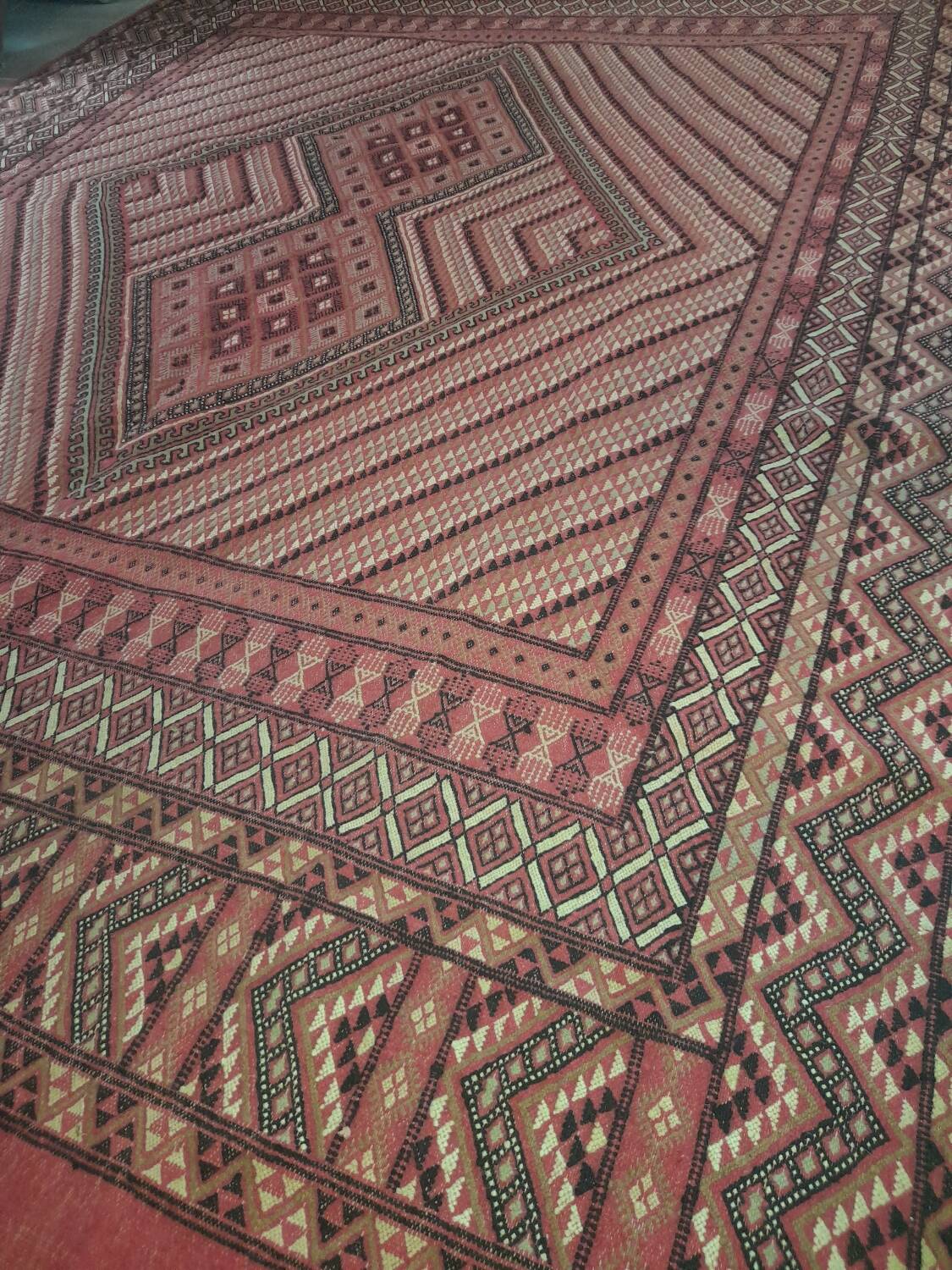 Large vintage Tunisian mergoum rug 258x330cm